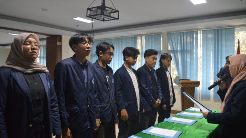 Enam Ketua Ormawa FISIP Dilantik, Tandatangani Pakta Integritas