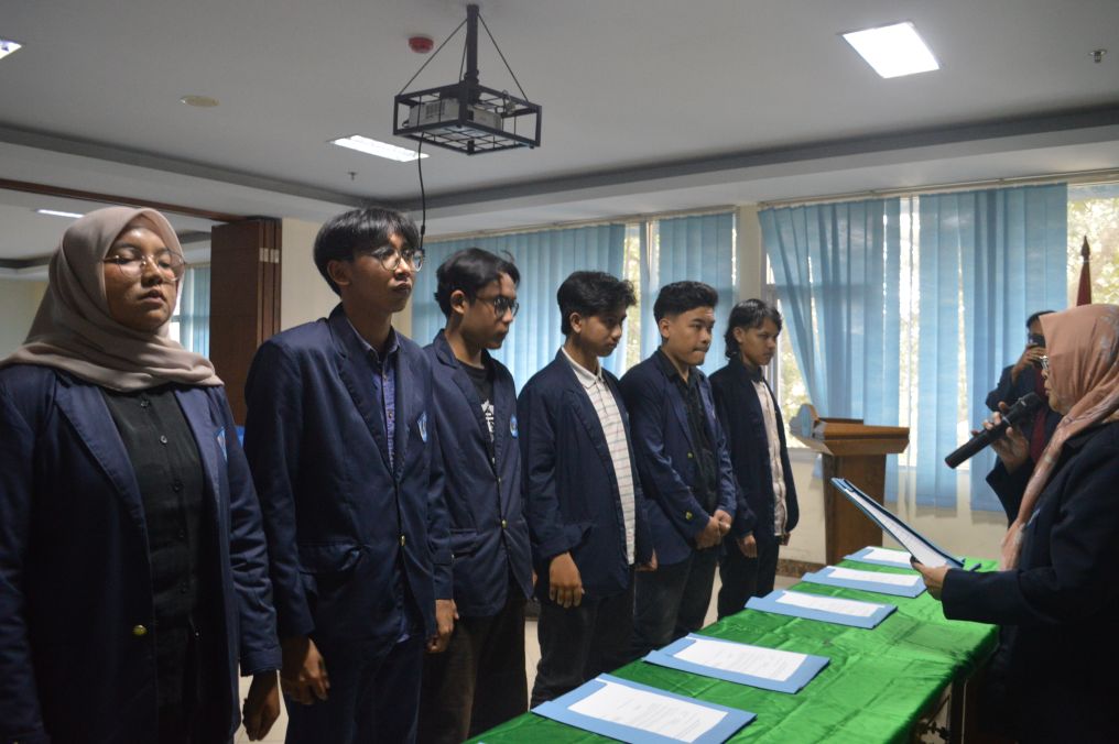 Enam Ketua Ormawa FISIP Dilantik, Tandatangani Pakta Integritas