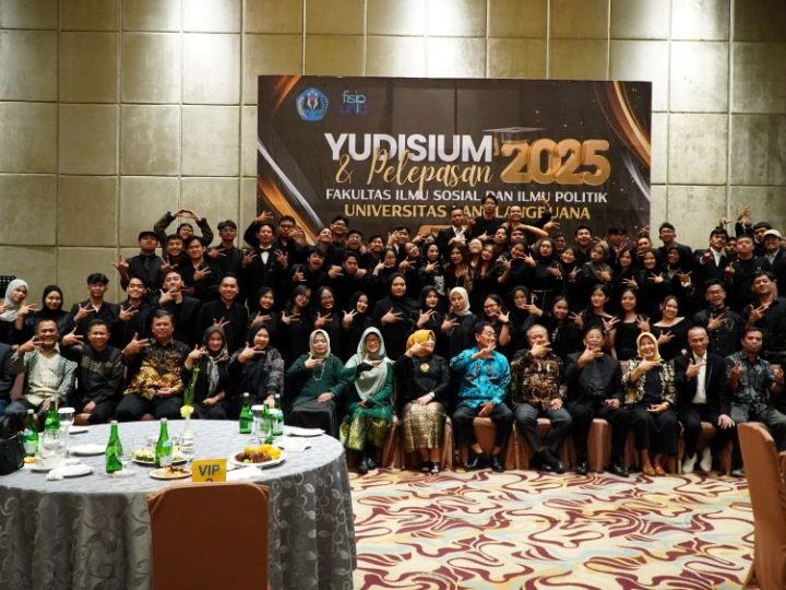 Klik! Yudisium FISIP Unla November 2025!